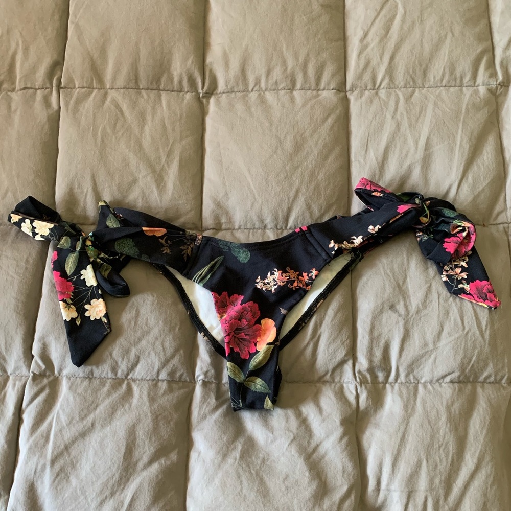 Montce Emma Floral Uno Tie Bottom
